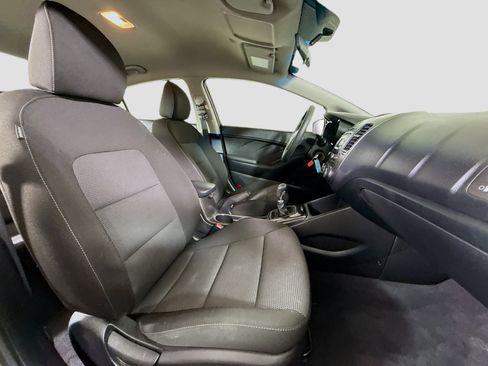 Used 2017 Kia Forte LX FWD image 27