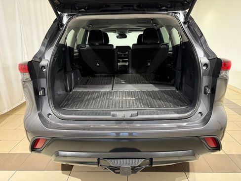 Certified 2025 Toyota Highlander XLE AWD/4WD image 14
