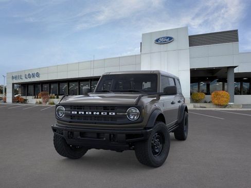 New 2026 Ford Bronco Big Bend w/ Black Diamond Package AWD/4WD image 2