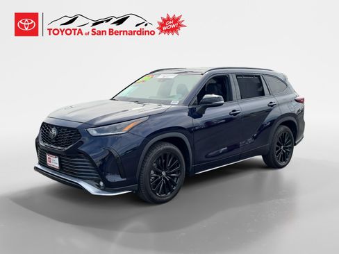 Certified 2024 Toyota Highlander XSE image 1