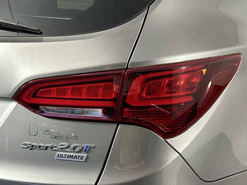 Used 2017 Hyundai Santa Fe Sport FWD image 26
