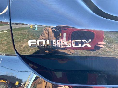 Used 2018 Chevrolet Equinox LT image 24