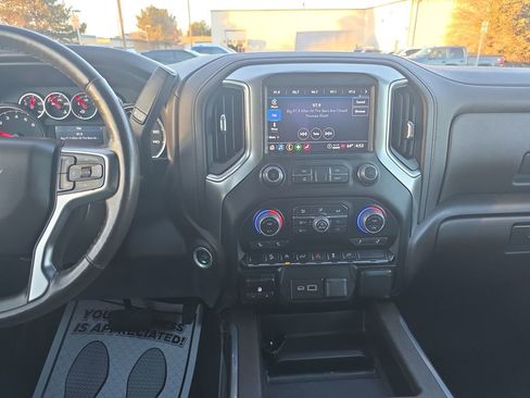 Used 2022 Chevrolet Silverado 1500 RST image 17