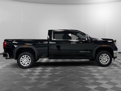 Used 2023 GMC Sierra 2500 SLT w/ SLT Preferred Package image 9