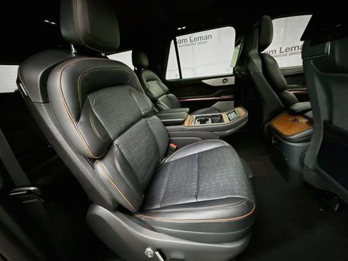 Used 2025 Lincoln Navigator L Black Label AWD/4WD image 31