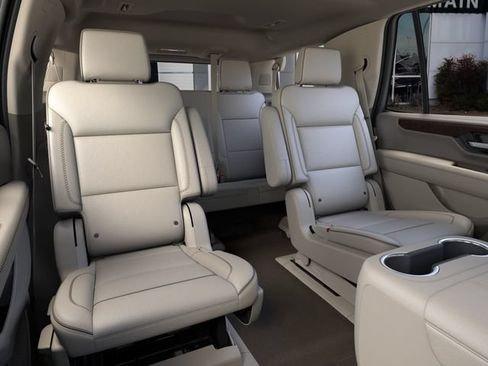 New 2026 GMC Yukon Denali w/ Denali Reserve Package AWD/4WD image 17
