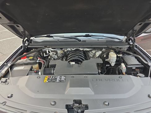 Used 2018 Chevrolet Tahoe Premier AWD/4WD image 45