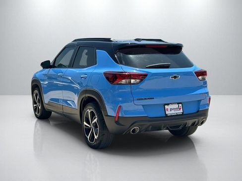 Used 2023 Chevrolet TrailBlazer RS w/ Sun and Liftgate Package FWD image 7
