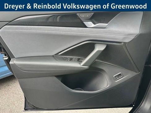 New 2026 Volkswagen Tiguan SE image 23