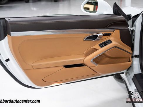 Used 2015 Porsche 911 4 Cabriolet image 16