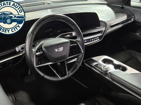 Used 2024 Cadillac Lyriq Tech AWD/4WD image 11