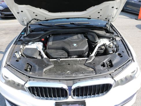 Used 2020 BMW 530i xDrive w/ Convenience Package image 46