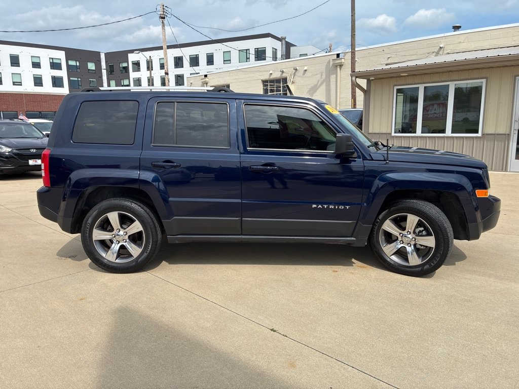 Used 2017 Jeep Patriot High Altitude AWD/4WD image 4