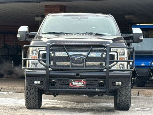 Used 2021 Ford F350 XLT w/ XLT Premium Package image 2