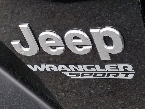 Used 2021 Jeep Wrangler Sport AWD/4WD image 29