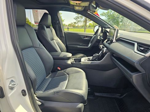Used 2020 Toyota RAV4 XSE AWD/4WD image 10