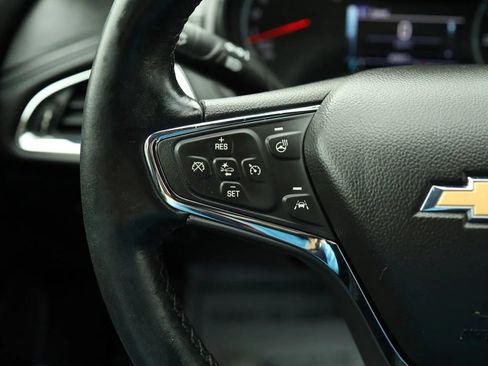 Used 2017 Chevrolet Cruze Premier FWD image 18