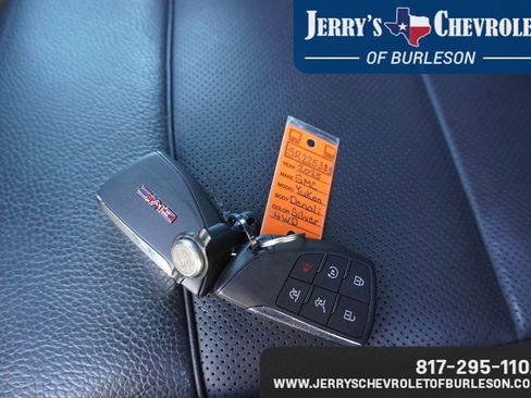 Used 2025 GMC Yukon Denali image 11