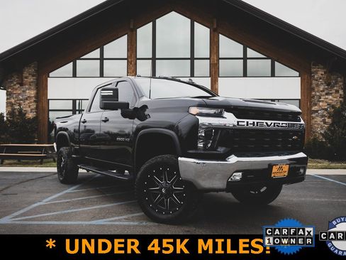 Used 2022 Chevrolet Silverado 2500 LT w/ Convenience Package image 2