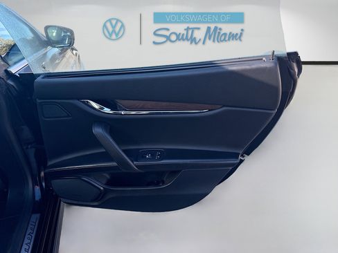 Used 2021 Maserati Quattroporte S image 32