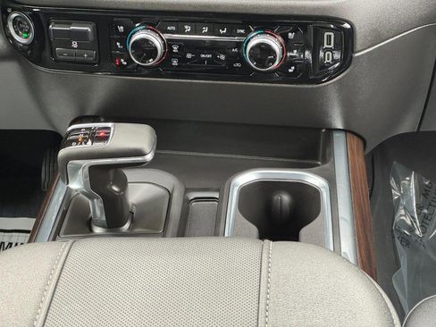 Used 2024 GMC Sierra 1500 SLT w/ SLT Premium Plus Package image 17