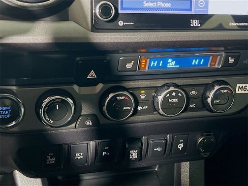 Certified 2022 Toyota Tacoma TRD Off-Road image 15