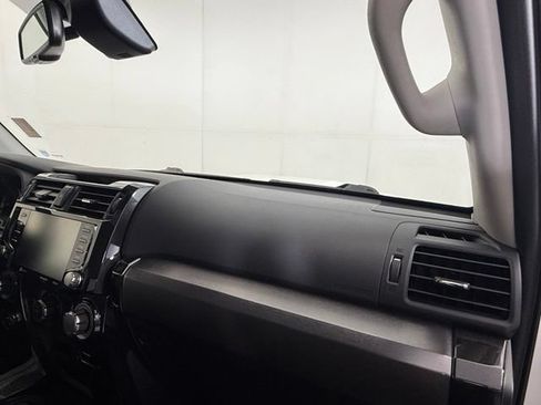 Used 2020 Toyota 4Runner TRD Off-Road Premium w/ Moonroof Package AWD/4WD image 36