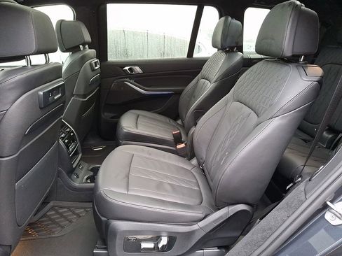 Certified 2022 BMW X7 xDrive40i w/ Executive Package image 7