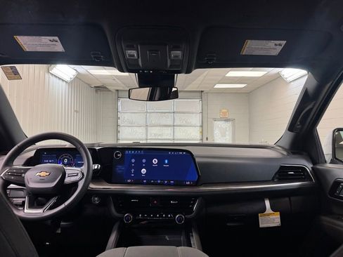 New 2026 Chevrolet Suburban LS AWD/4WD image 19