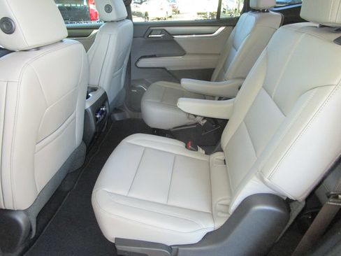 New 2026 GMC Acadia Elevation w/ Elevation Premium Package FWD image 20