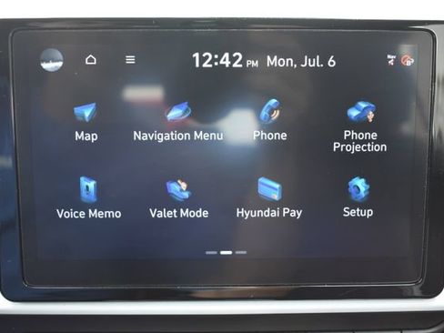 Used 2025 Hyundai Venue Limited FWD image 3