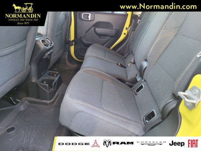 Used 2024 Jeep Gladiator Sport AWD/4WD image 18