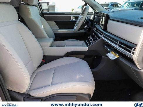 New 2026 Hyundai Santa Fe SE FWD image 16