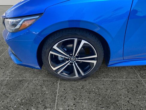 Used 2022 Nissan Sentra SR w/ SR Premium Package FWD image 14