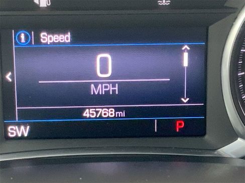 Used 2022 GMC Acadia SLE image 13