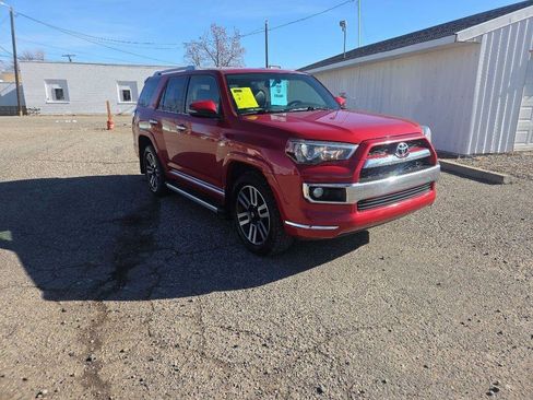 Used 2014 Toyota 4Runner SR5 AWD/4WD image 7