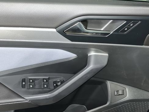 New 2025 Volkswagen Jetta SE image 19