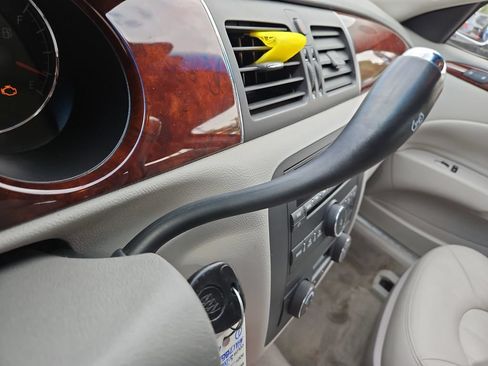 Used 2006 Buick Lucerne CXL w/ Luxury Package FWD image 20