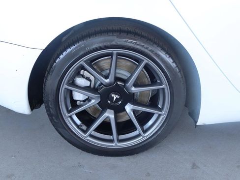 Used 2023 Tesla Model 3 Standard Range RWD image 5