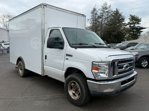 Used 2012 Ford E-350 and Econoline 350 Super Duty image 3