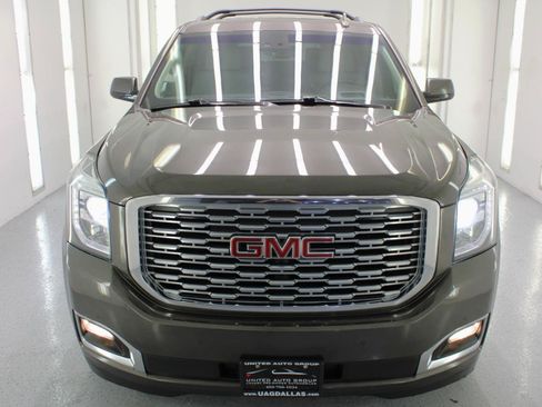 Used 2019 GMC Yukon XL Denali w/ Denali Ultimate Package AWD/4WD image 3