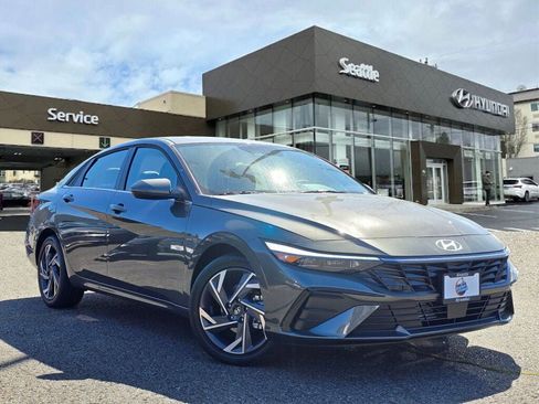 New 2026 Hyundai Elantra Limited FWD image 1