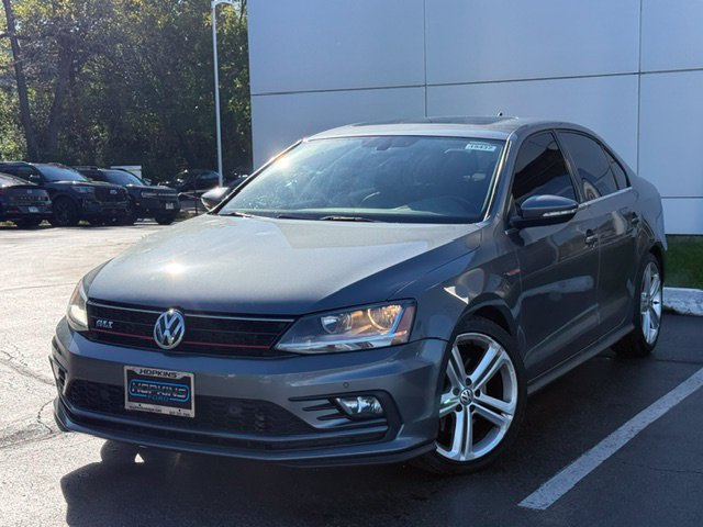 Used 2017 Volkswagen Jetta GLI FWD image 2