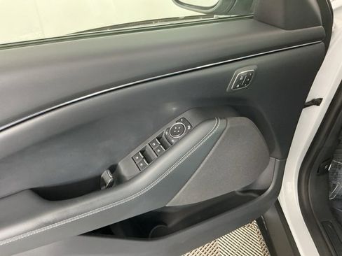 Used 2021 Ford Mustang Mach-E Select w/ Comfort/Appearance Package image 14