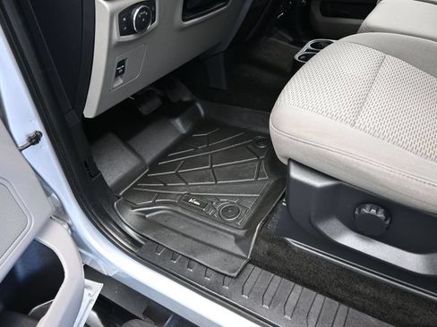 Used 2018 Ford F150 XLT AWD/4WD image 16