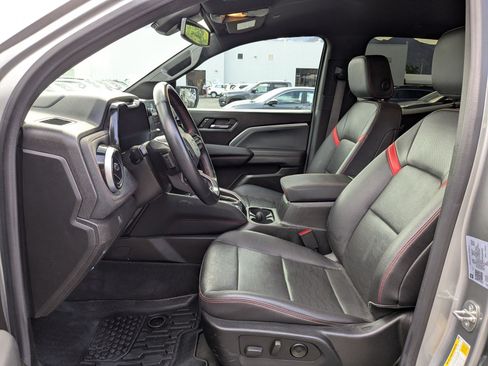 Used 2023 Chevrolet Colorado Z71 w/ Z71 Convenience Package 2 AWD/4WD image 17