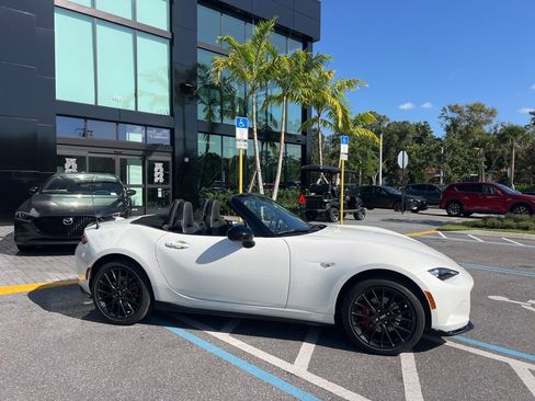 Used 2023 MAZDA MX-5 Miata Club w/ Brembo/BBS Recaro Package image 10