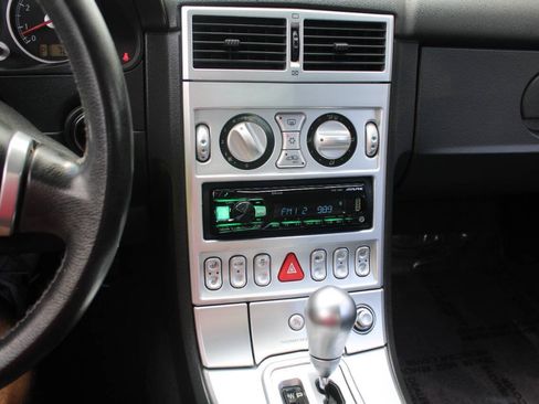 Used 2006 Chrysler Crossfire Limited RWD image 13