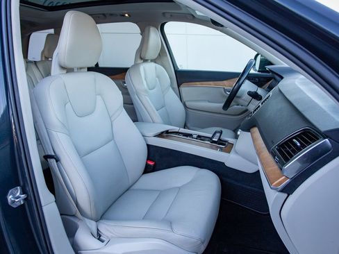 Used 2021 Volvo XC90 T8 Inscription Expression w/ Protection Package Premier AWD/4WD image 25