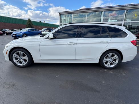 Used 2019 BMW 330i xDrive Wagon w/ Premium Package image 7